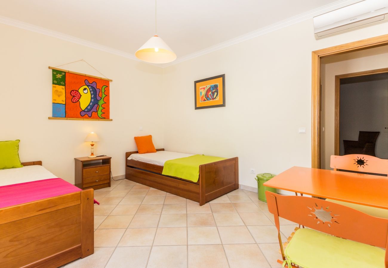 Casa en Manta Rota - Villa de 3 dormitorios en 1ª línea de playa y wifi by AlgarveManta (20V3)