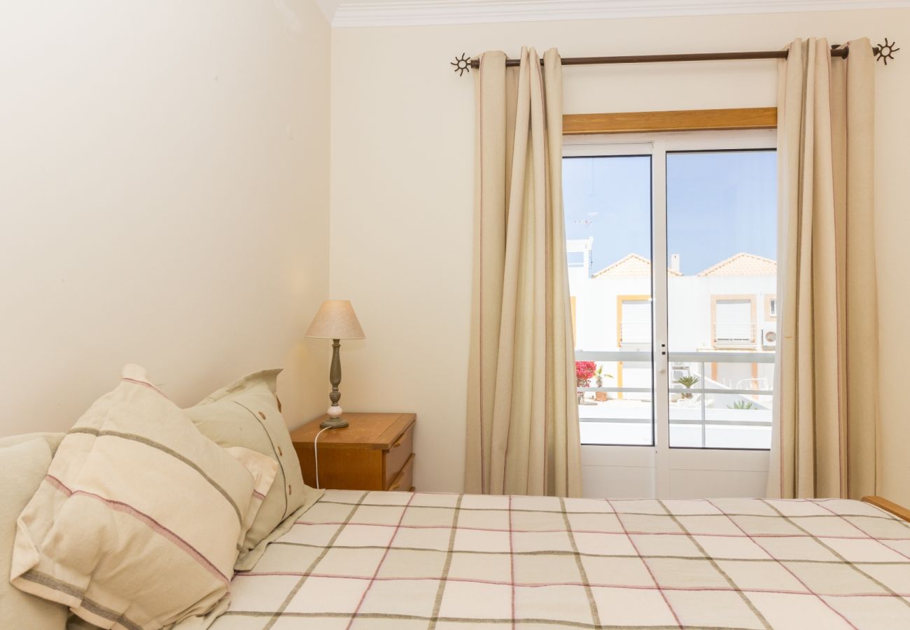 Casa en Manta Rota - Villa de 3 dormitorios en 1ª línea de playa y wifi by AlgarveManta (20V3)