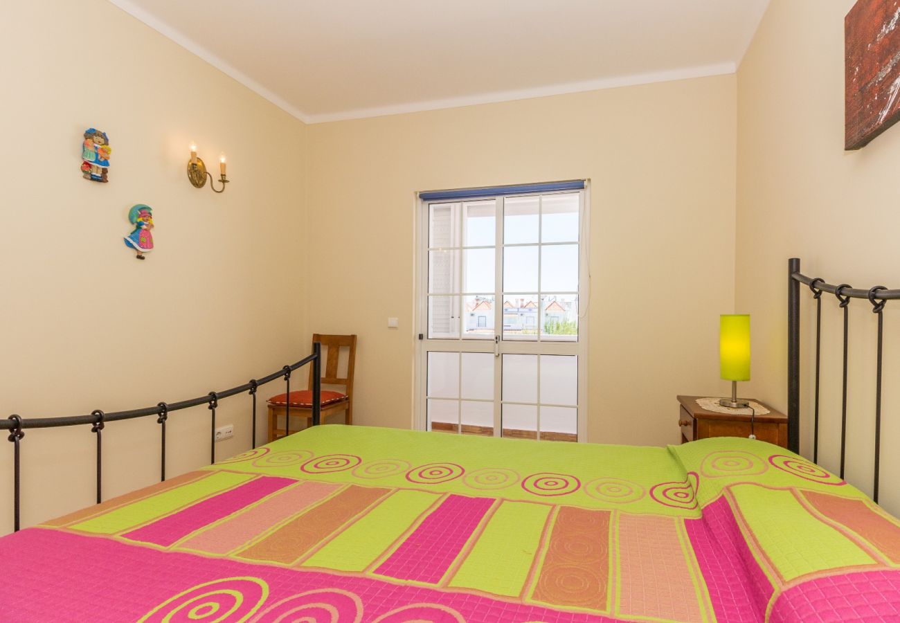 Casa en Manta Rota - Casa con piscina privada y patio a 800m de la playa by AlgarveManta (9V3)