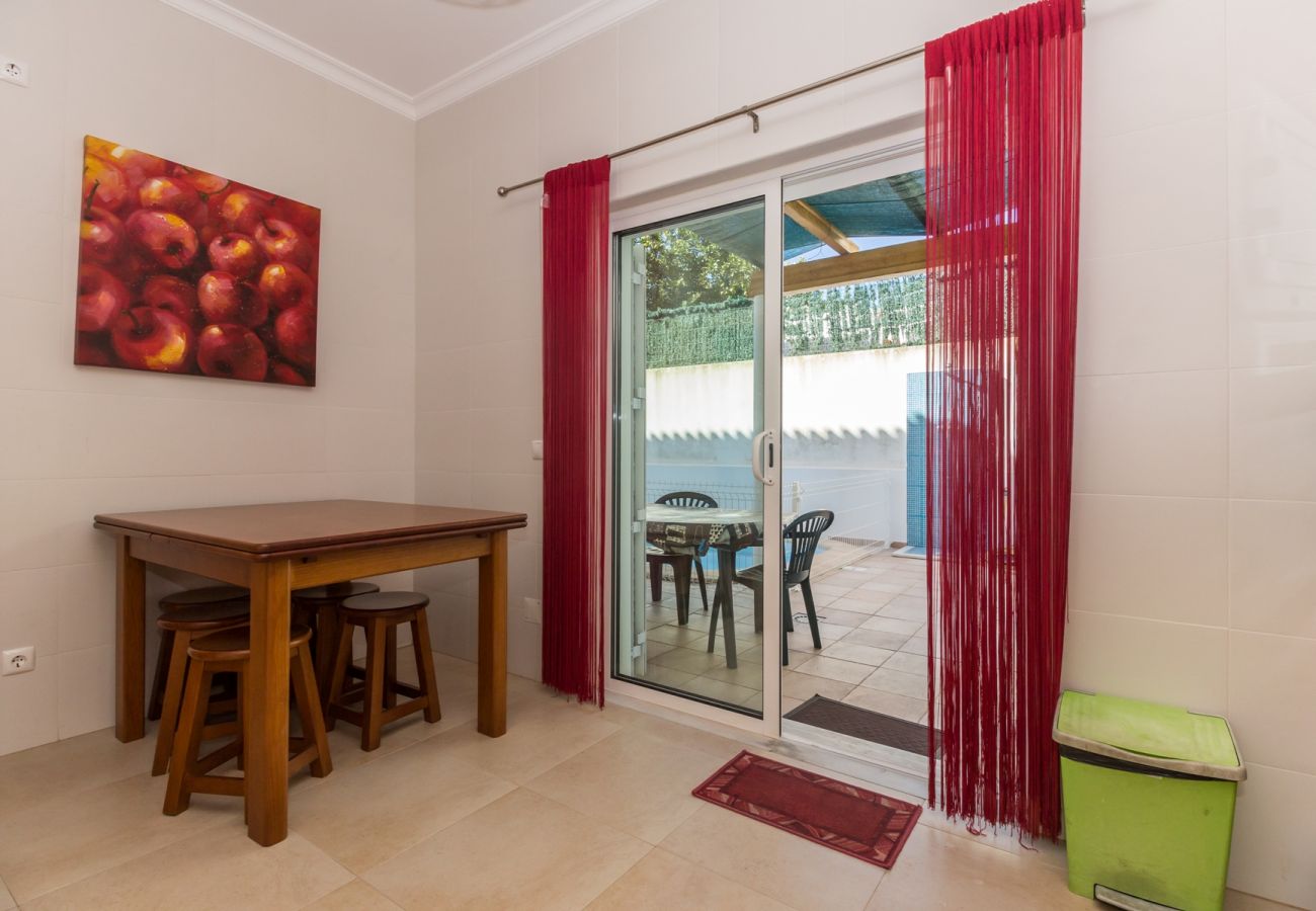 Casa adosada en Manta Rota - Villa de 3 dormitorios con piscina privada y wifi by AlgarveManta (25V3)