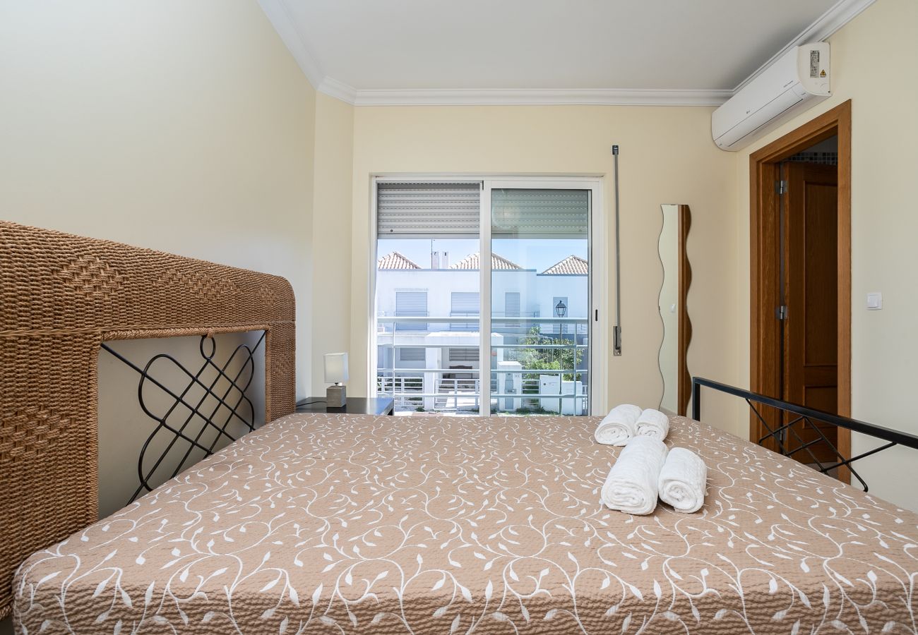 Casa adosada en Manta Rota - Casa de 3 habitaciones con piscina privada by AlgarveManta (27V3)