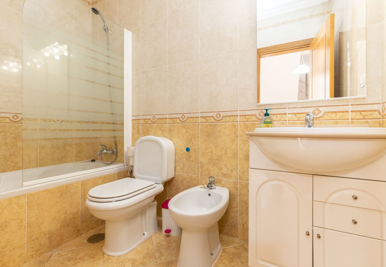 Casa adosada en Manta Rota - Casa de 3 habitaciones a 100 m de la playa con Patio by AlgarveManta (41V3)