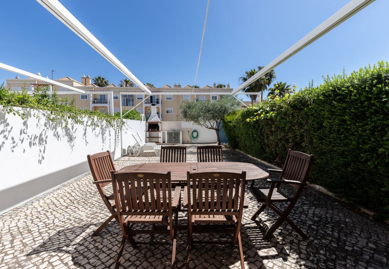 Casa adosada en Manta Rota - Casa de 3 habitaciones a 100 m de la playa con Patio by AlgarveManta (41V3)