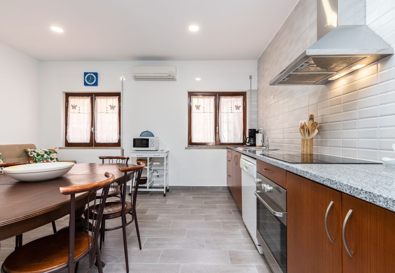 Casa en Manta Rota - Vivienda con estacionamiento para 2 coches a 400m de la playa  Y Wi-Fi by AlgarveManta (48V3)
