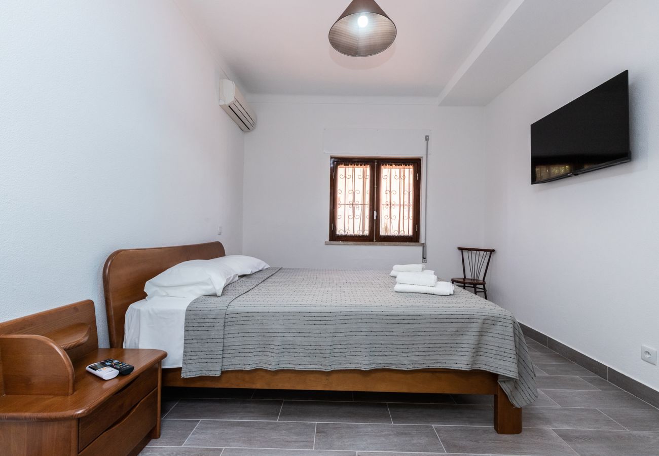 Casa en Manta Rota - Vivienda con estacionamiento para 2 coches a 400m de la playa  Y Wi-Fi by AlgarveManta (48V3)