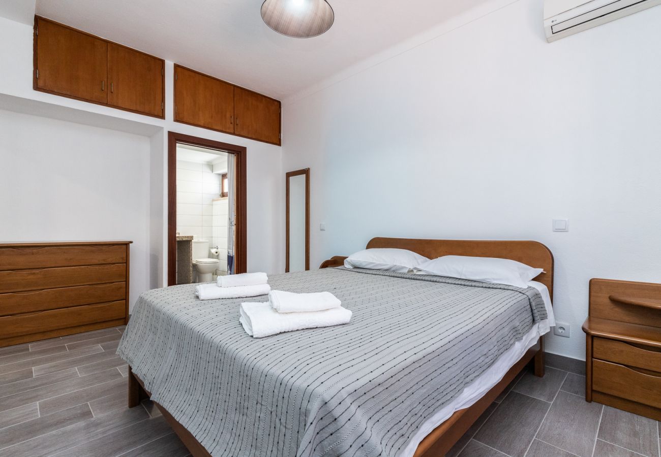 Casa en Manta Rota - Vivienda con estacionamiento para 2 coches a 400m de la playa  Y Wi-Fi by AlgarveManta (48V3)
