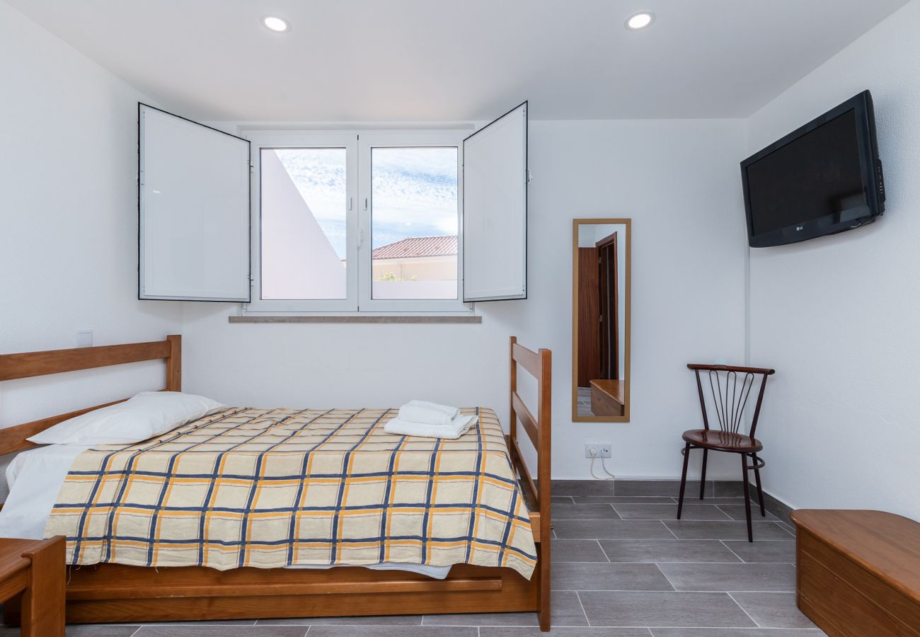 Casa en Manta Rota - Vivienda con estacionamiento para 2 coches a 400m de la playa  Y Wi-Fi by AlgarveManta (48V3)