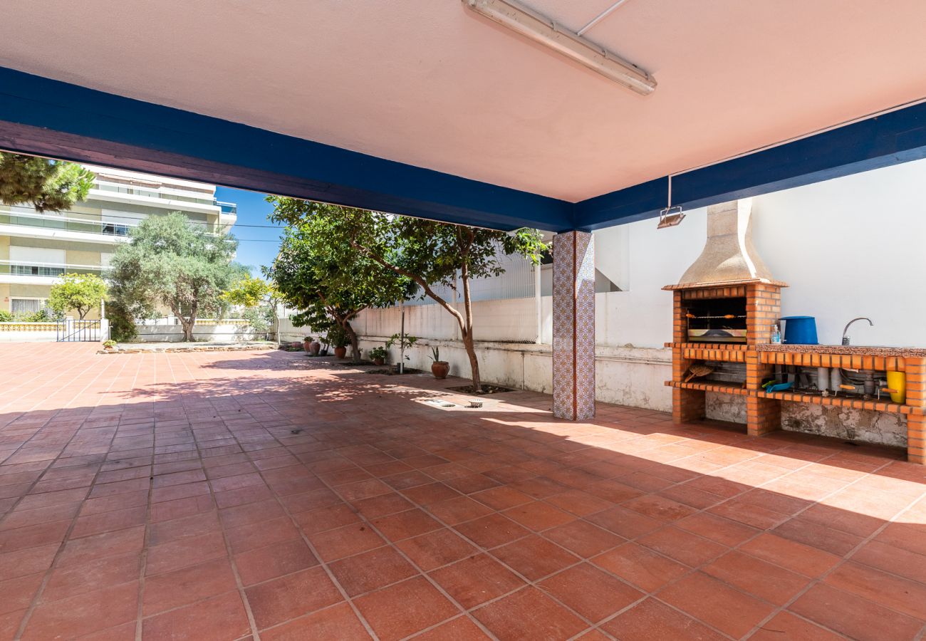 Casa en Manta Rota - Vivienda con estacionamiento para 2 coches a 400m de la playa  Y Wi-Fi by AlgarveManta (48V3)