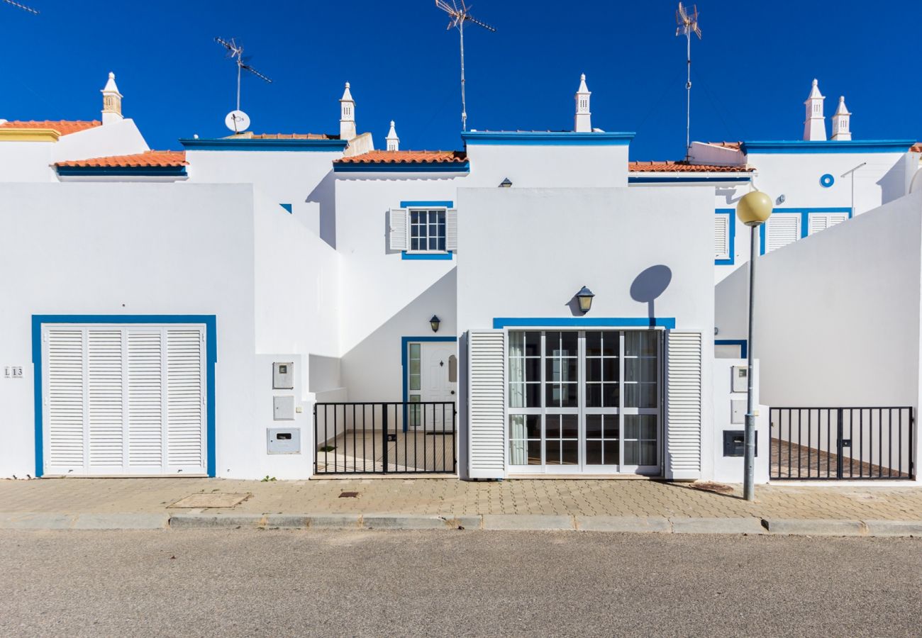 Casa en Manta Rota - Casa de 3 habitaciones a 350m de la playa by AlgarveManta (54V3)