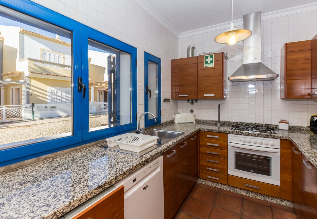 Casa en Manta Rota - Villa de 3 dormitórios con jardín y wifi by ALGARVEMANTA (56V3)