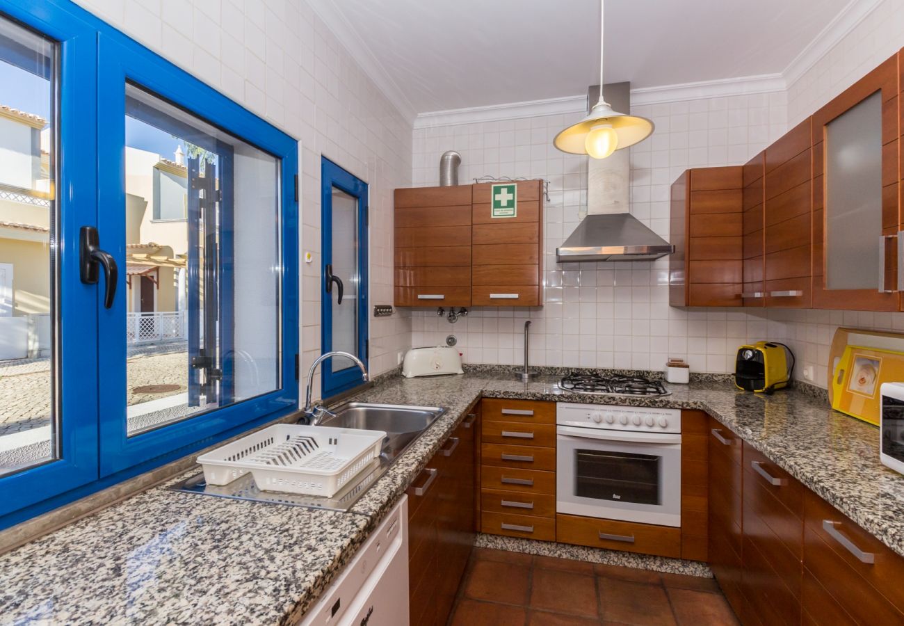 Casa en Manta Rota - Villa de 3 dormitórios con jardín y wifi by ALGARVEMANTA (56V3)