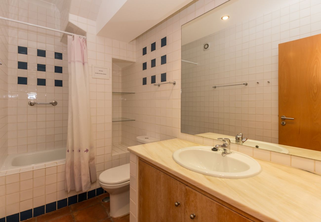 Casa en Manta Rota - Villa de 3 dormitórios con jardín y wifi by ALGARVEMANTA (56V3)