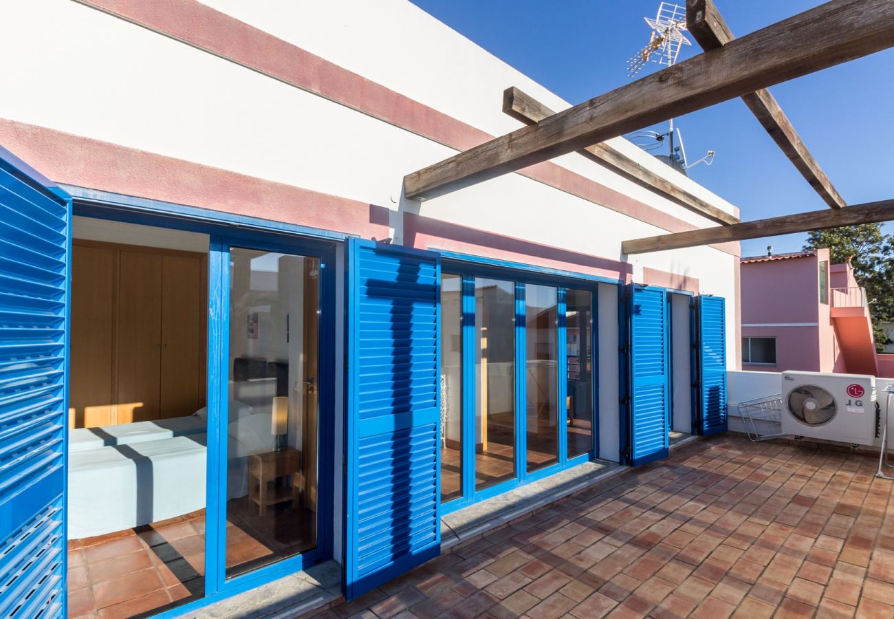 Casa en Manta Rota - Villa de 3 dormitórios con jardín y wifi by ALGARVEMANTA (56V3)