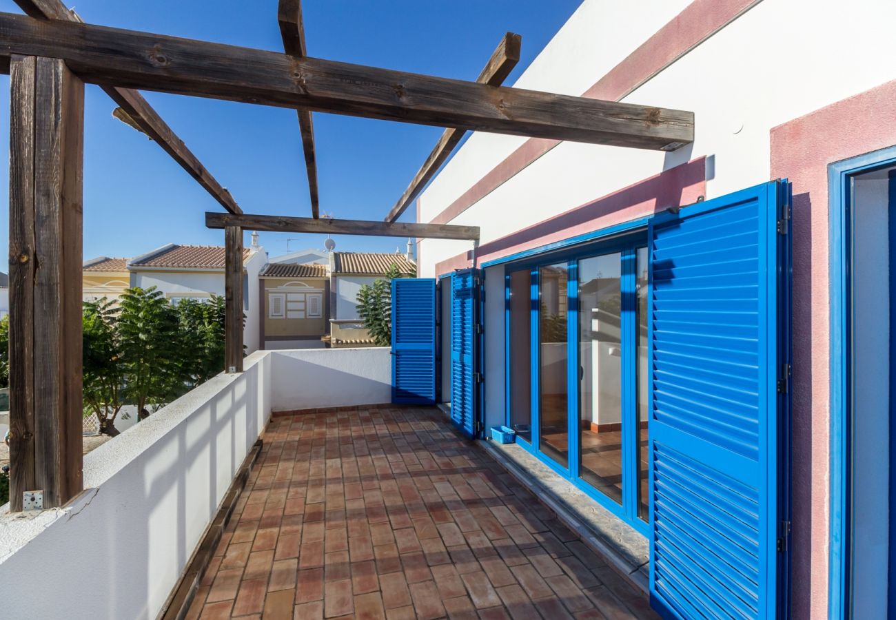 Casa en Manta Rota - Villa de 3 dormitórios con jardín y wifi by ALGARVEMANTA (56V3)