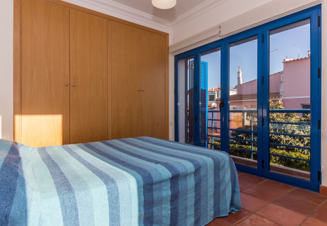 Casa en Manta Rota - Villa de 3 dormitórios con jardín y wifi by ALGARVEMANTA (56V3)