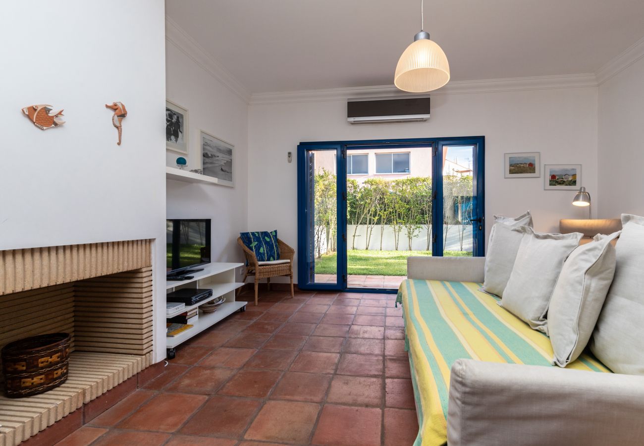 Casa en Manta Rota - Villa de 3 dormitórios con jardín y wifi by ALGARVEMANTA (56V3)