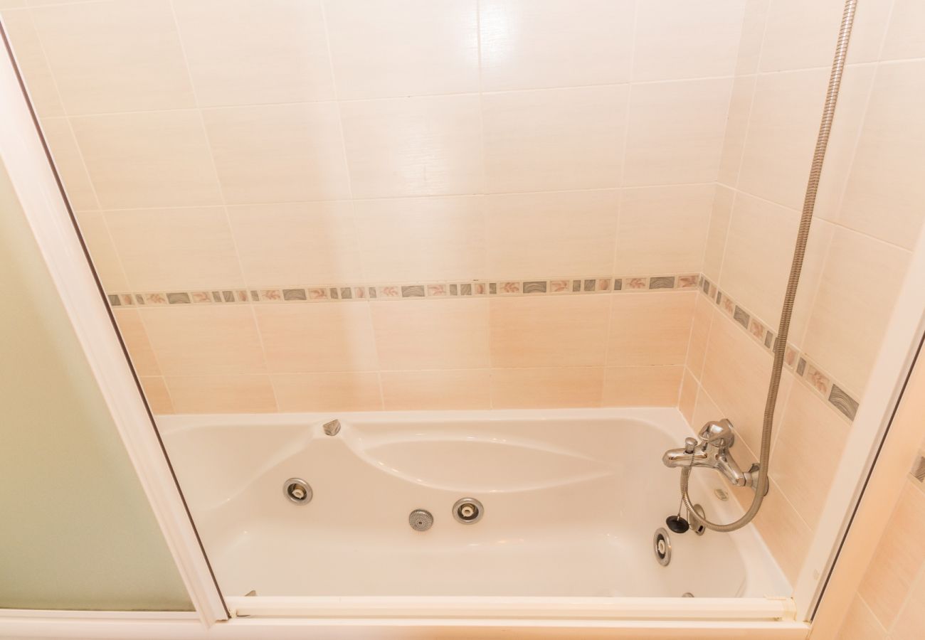 Casa en Manta Rota - Casa de 4 habitaciones y piscina con WIFI a 300m de la playa by AlgarveManta (5V4)