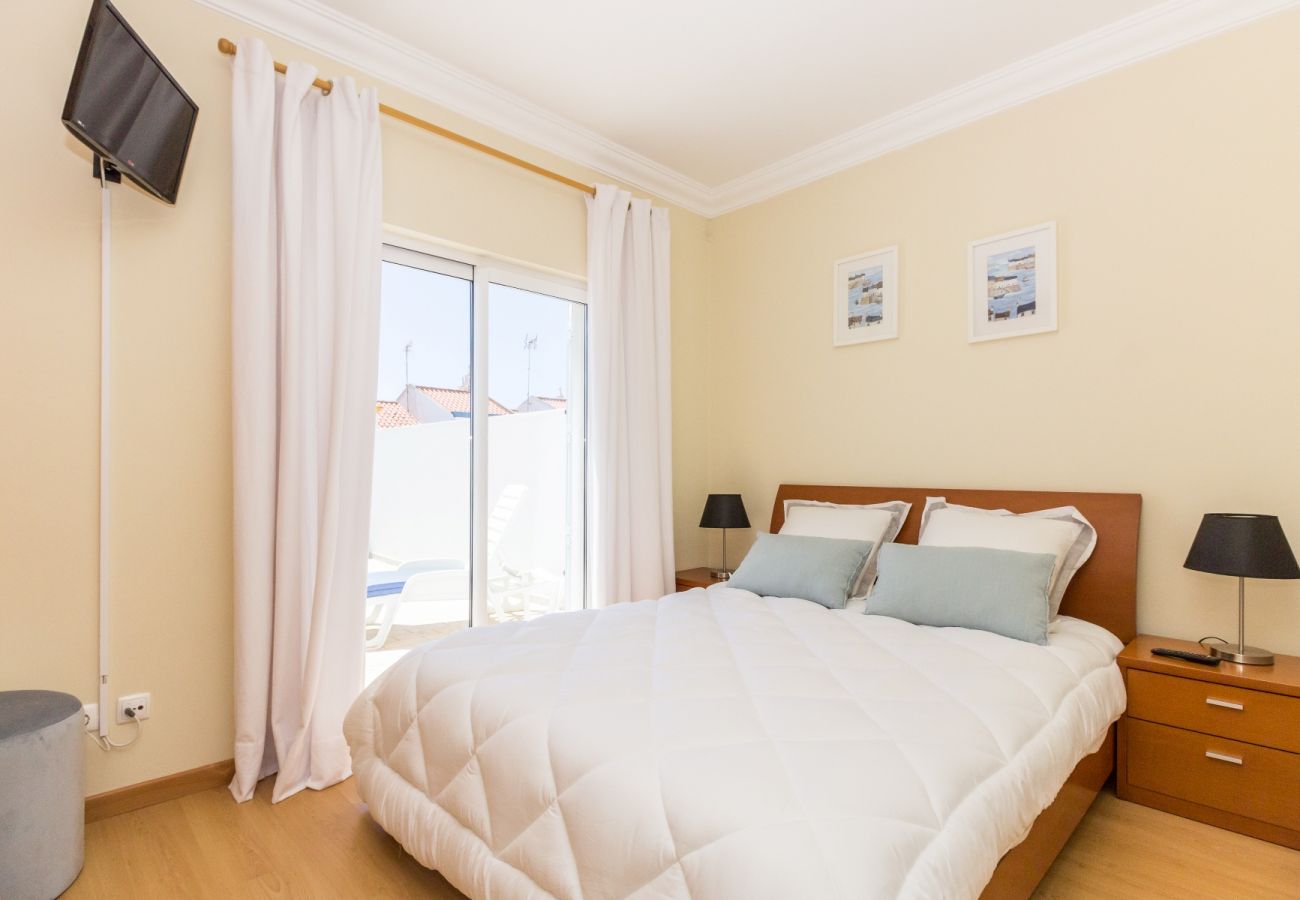 Casa en Manta Rota - Casa de 4 habitaciones y piscina con WIFI a 300m de la playa by AlgarveManta (5V4)