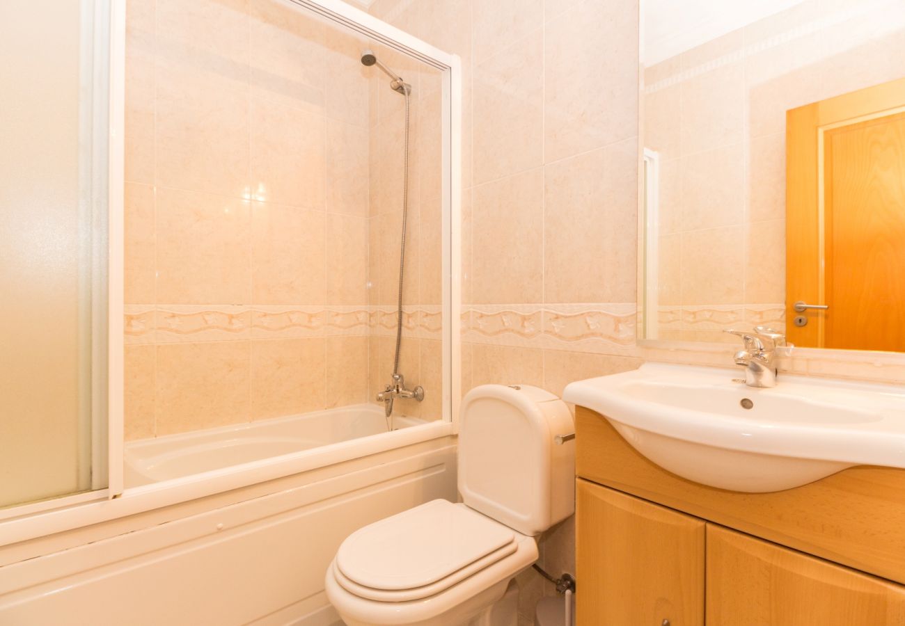 Casa en Manta Rota - Casa de 4 habitaciones y piscina con WIFI a 300m de la playa by AlgarveManta (5V4)