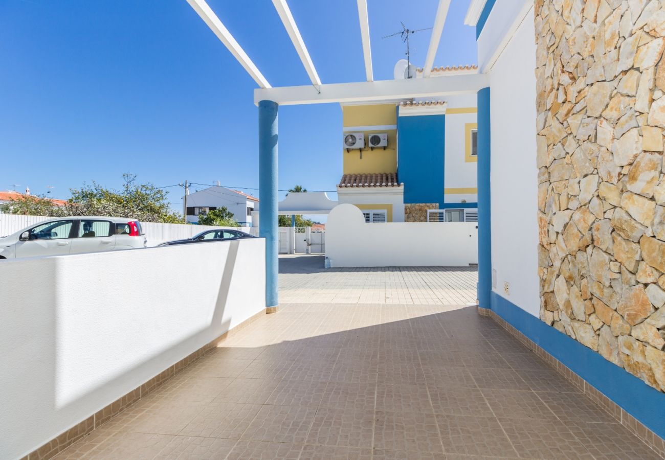 Residencial en Manta Rota - Casa de 4 habitaciones en condominio con piscina by AlgarveManta (16V4)