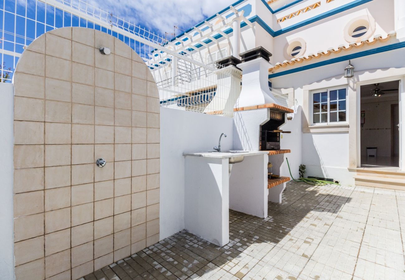 Casa en Manta Rota - Vivienda a 50 metros de la playa con piscina privada y WIFI by AlgarveManta (42V3)