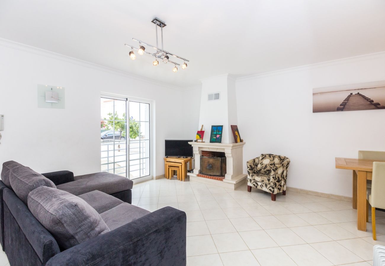 Casa en Manta Rota - Vivienda a 50 metros de la playa con piscina privada y WIFI by AlgarveManta (42V3)