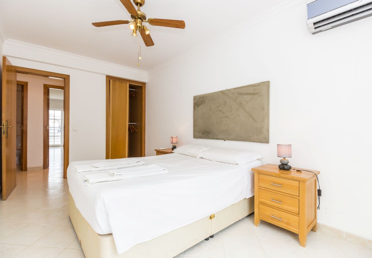 Casa en Manta Rota - Vivienda a 50 metros de la playa con piscina privada y WIFI by AlgarveManta (42V3)