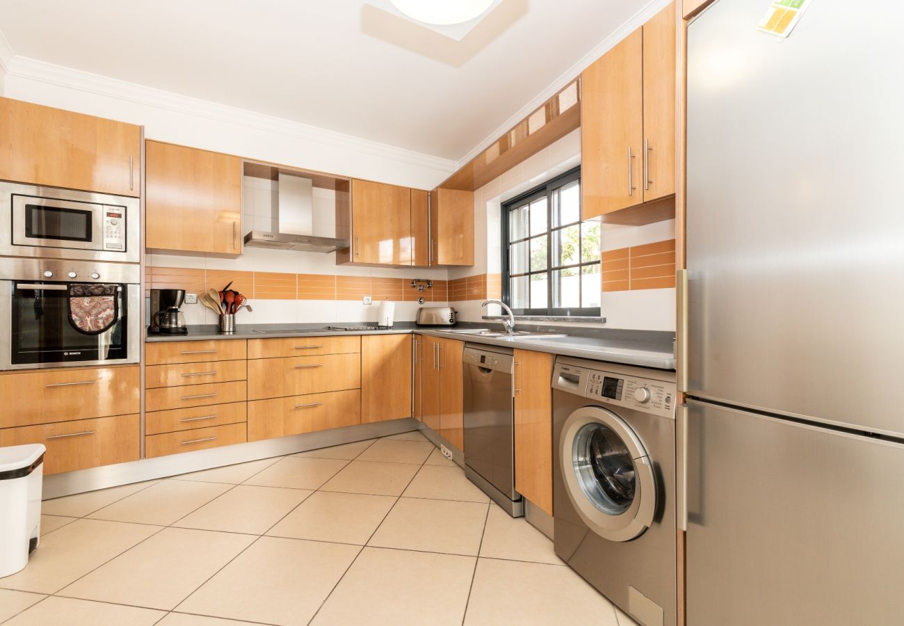 Casa en Manta Rota - Villa de 3 dormitorios a 50m de la playa con WI-FI by AlgarveManta (50V3)