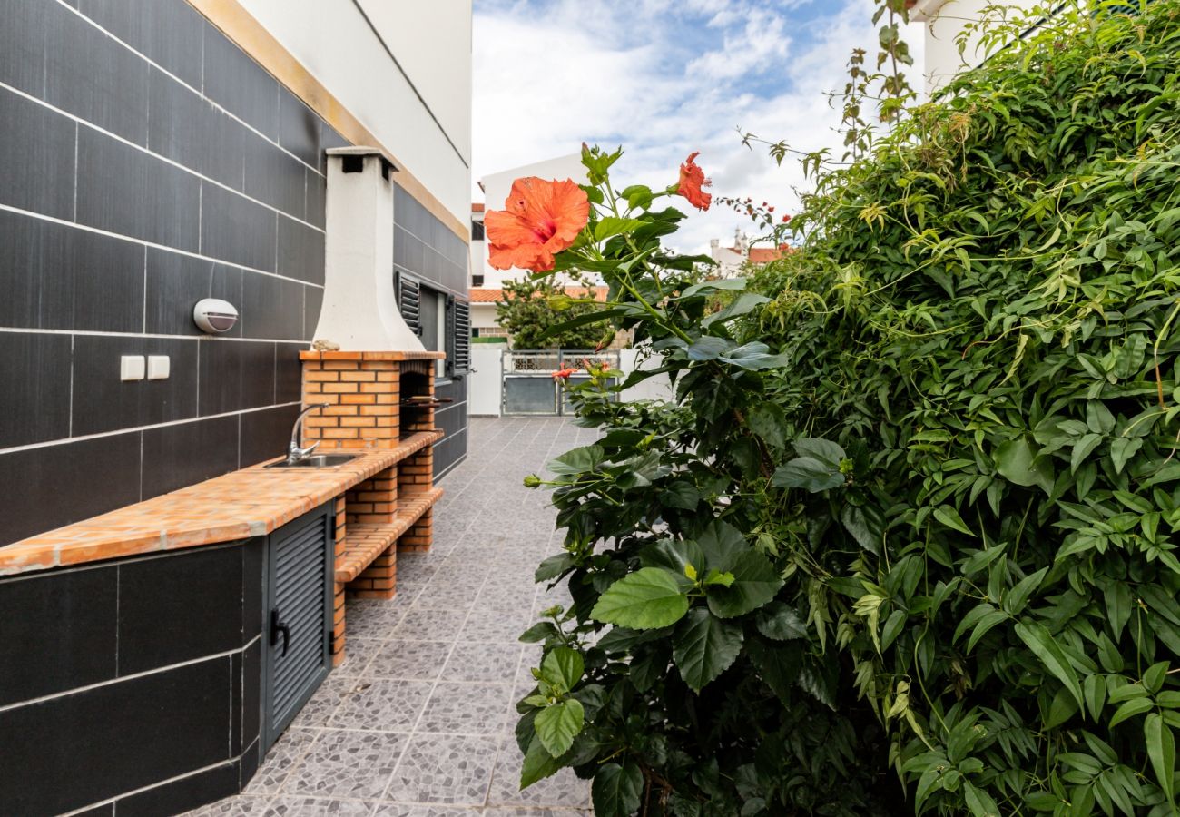 Casa en Manta Rota - Villa de 3 dormitorios a 50m de la playa con WI-FI by AlgarveManta (50V3)