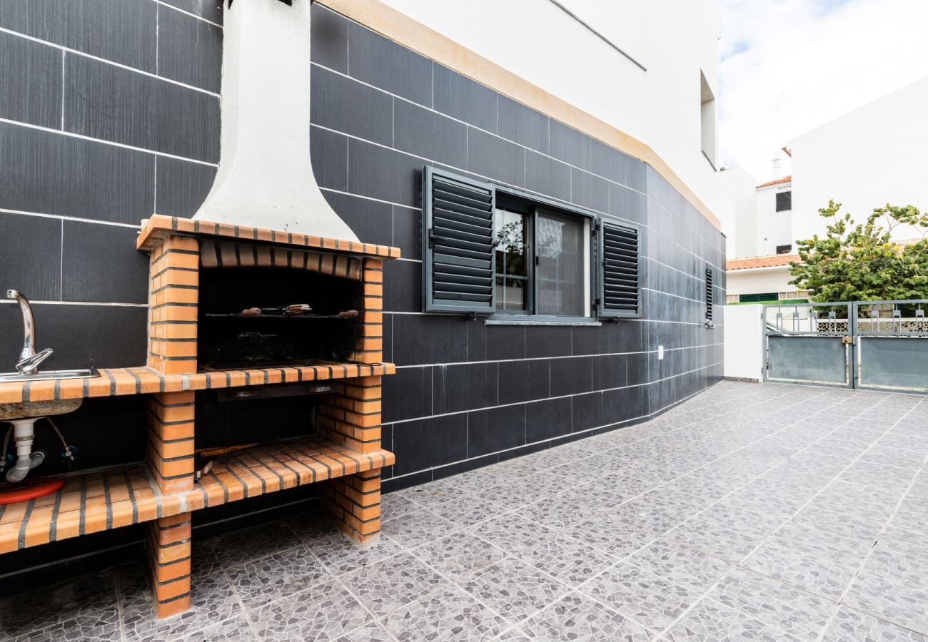 Casa en Manta Rota - Villa de 3 dormitorios a 50m de la playa con WI-FI by AlgarveManta (50V3)