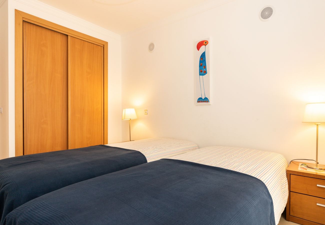 Casa en Manta Rota - Villa de 3 dormitorios a 50m de la playa con WI-FI by AlgarveManta (50V3)