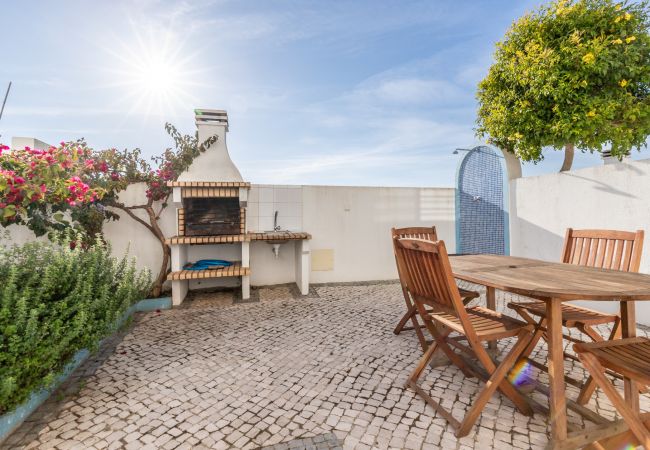 Casa adosada en Manta Rota - Villa con 2 dormitorios y patio by AlgarveManta (8V2)