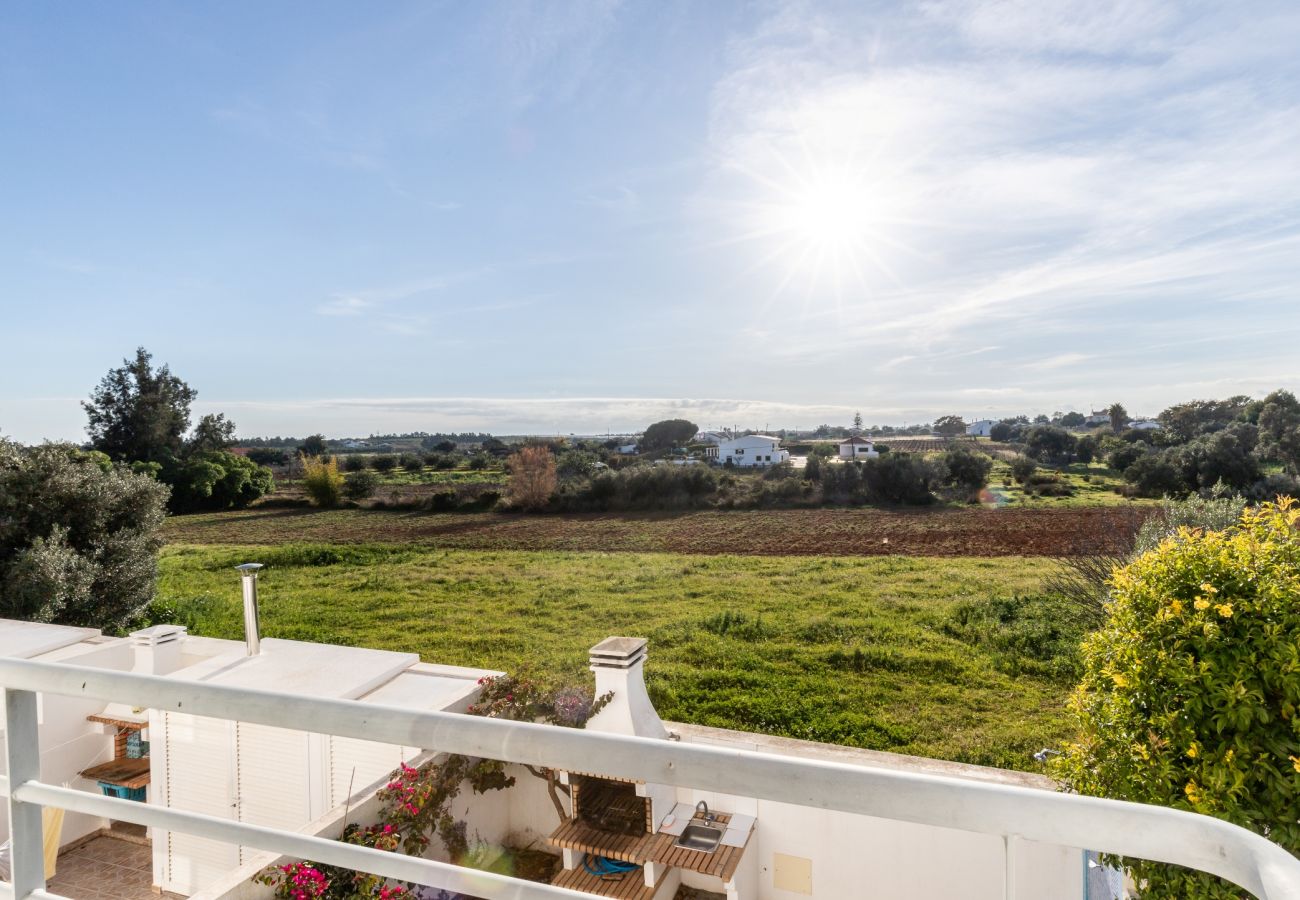 Casa adosada en Manta Rota - Villa con 2 dormitorios y patio by AlgarveManta (8V2)