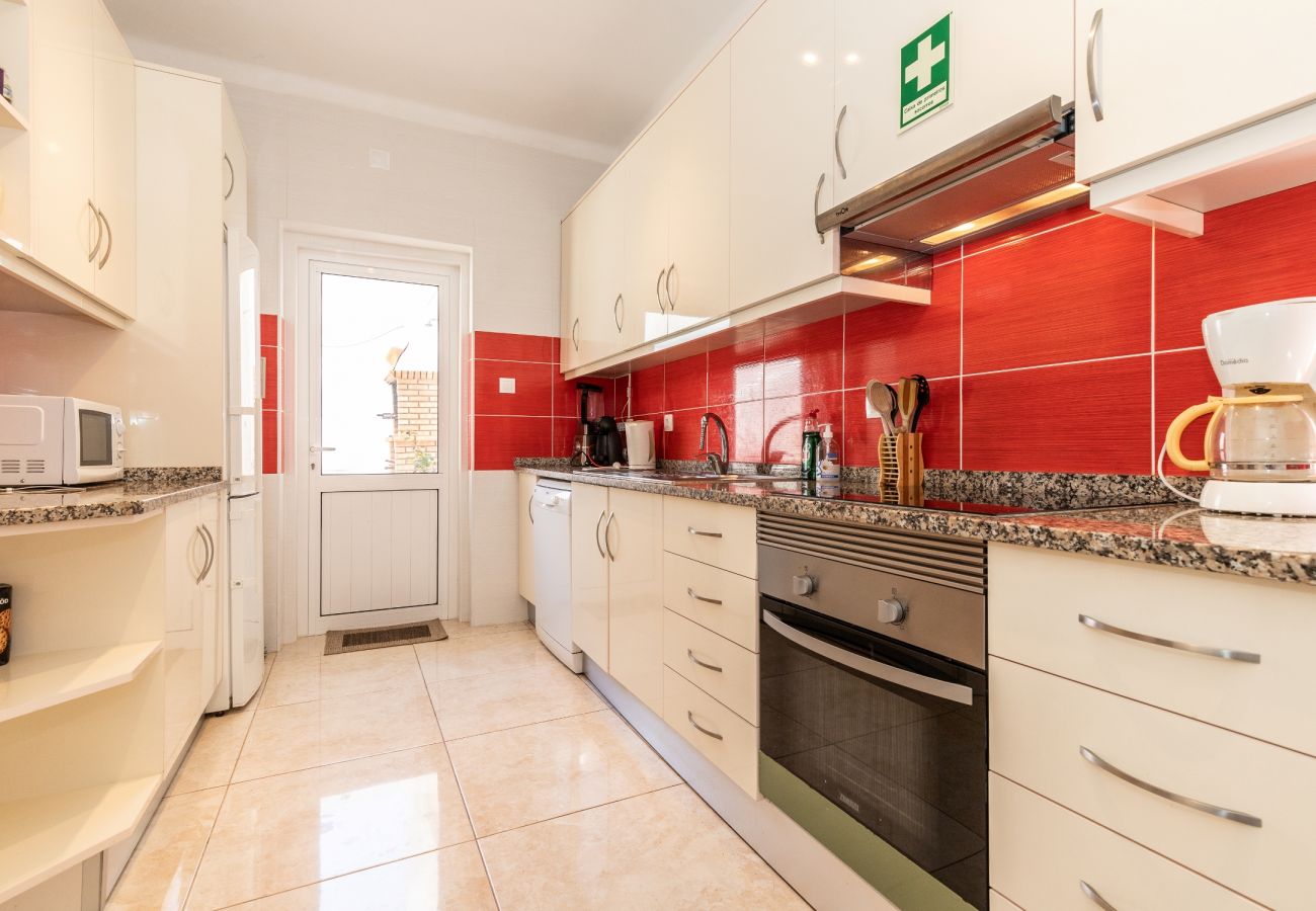 Casa en Manta Rota - Casa a 50m de la playa, patio con barbacoa e internet de fibra by ALGARVEMANTA (6V3)