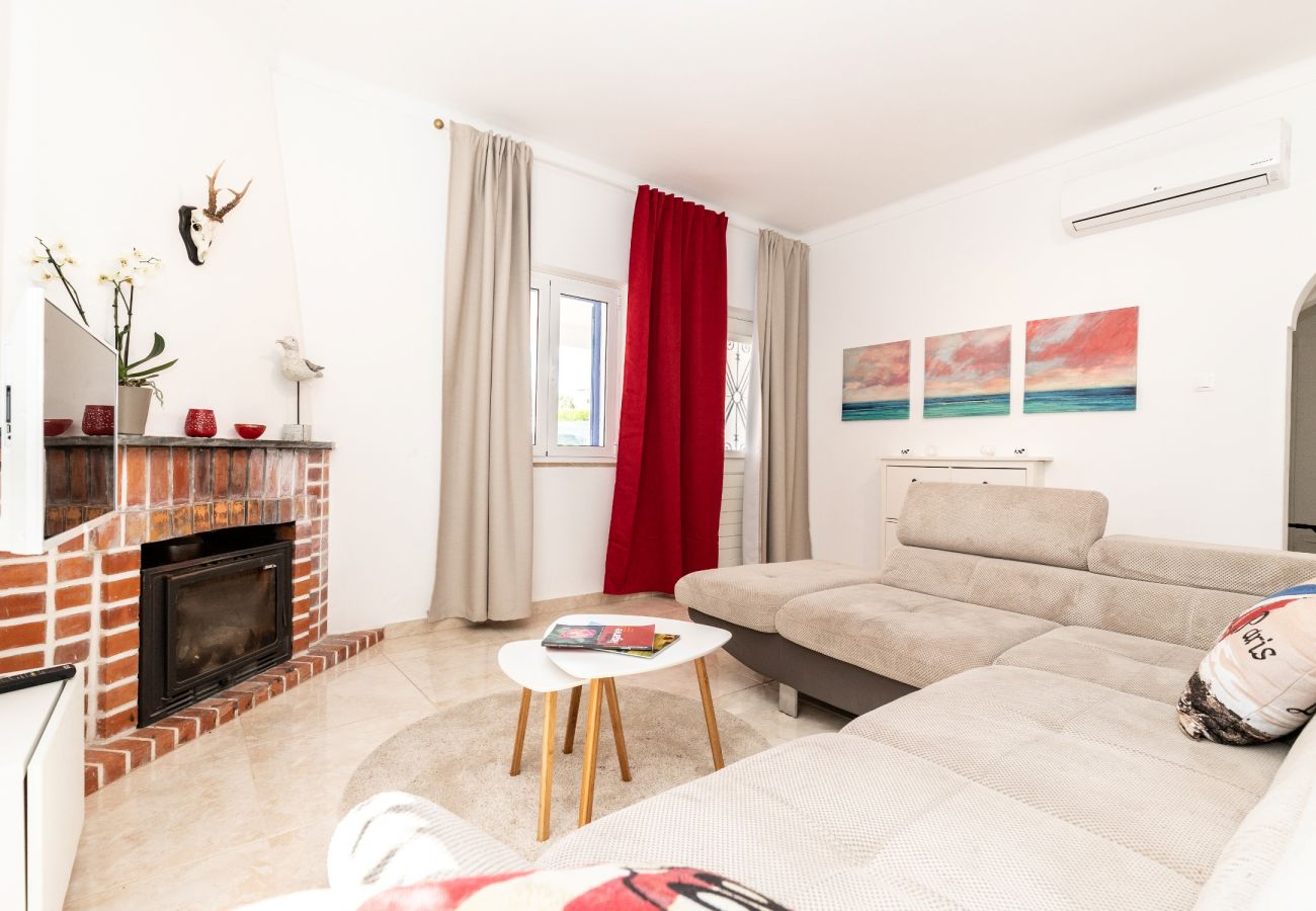 Casa en Manta Rota - Casa a 50m de la playa, patio con barbacoa e internet de fibra by ALGARVEMANTA (6V3)