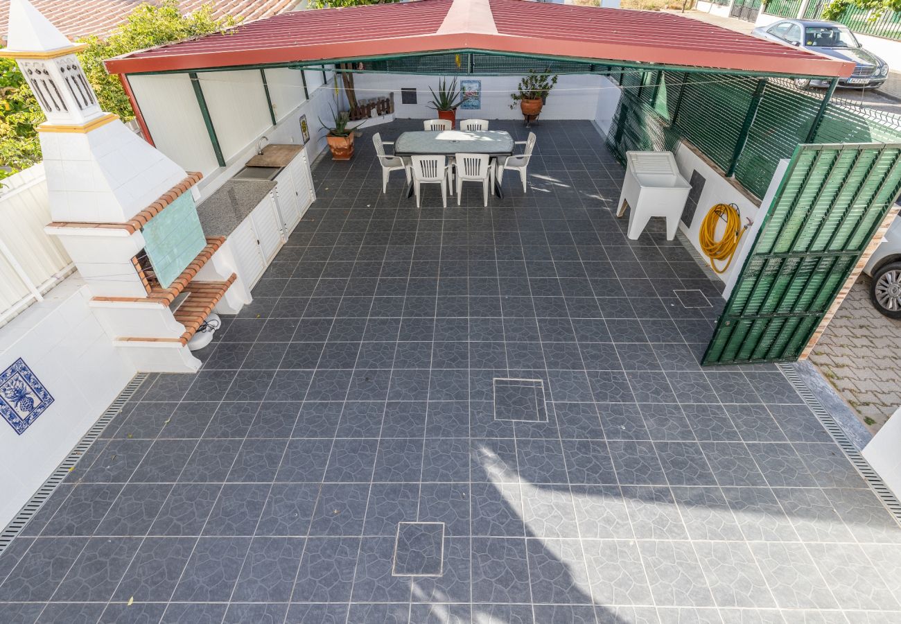 Apartamento en Manta Rota - Piso de 2 dormitorios con patio trasero by AlgarveManta (35T2)