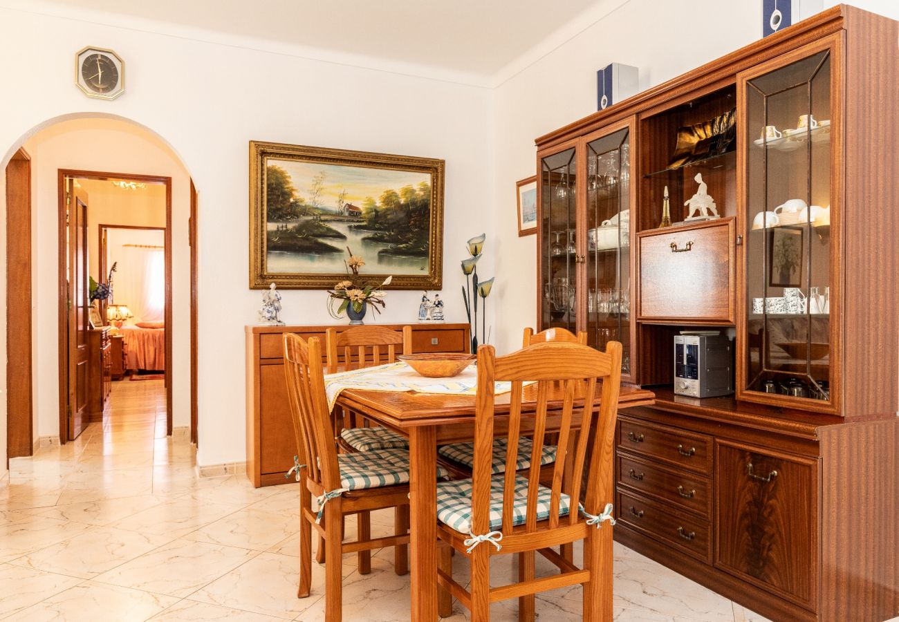 Apartamento en Manta Rota - Piso de 2 dormitorios con patio trasero by AlgarveManta (35T2)