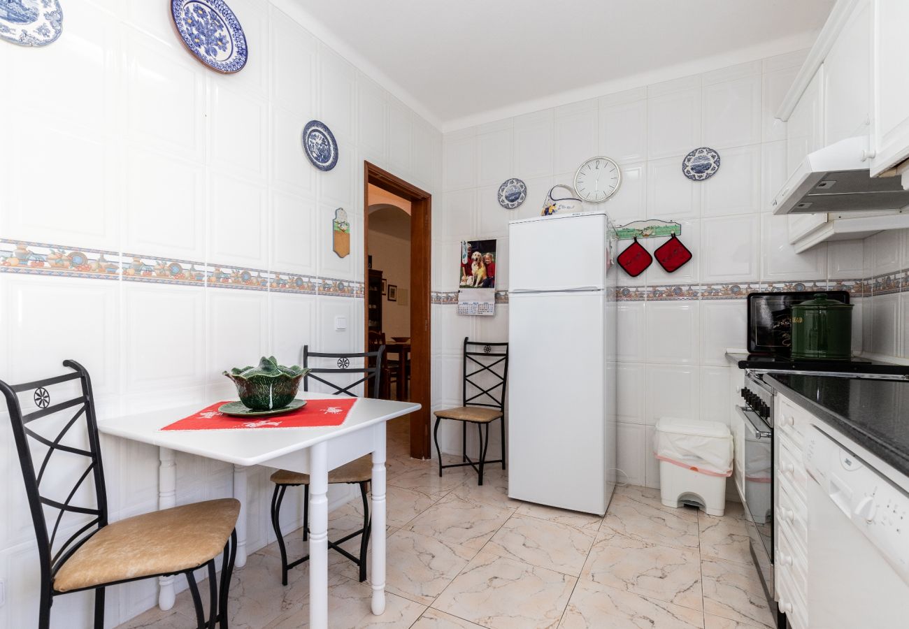 Apartamento en Manta Rota - Piso de 2 dormitorios con patio trasero by AlgarveManta (35T2)