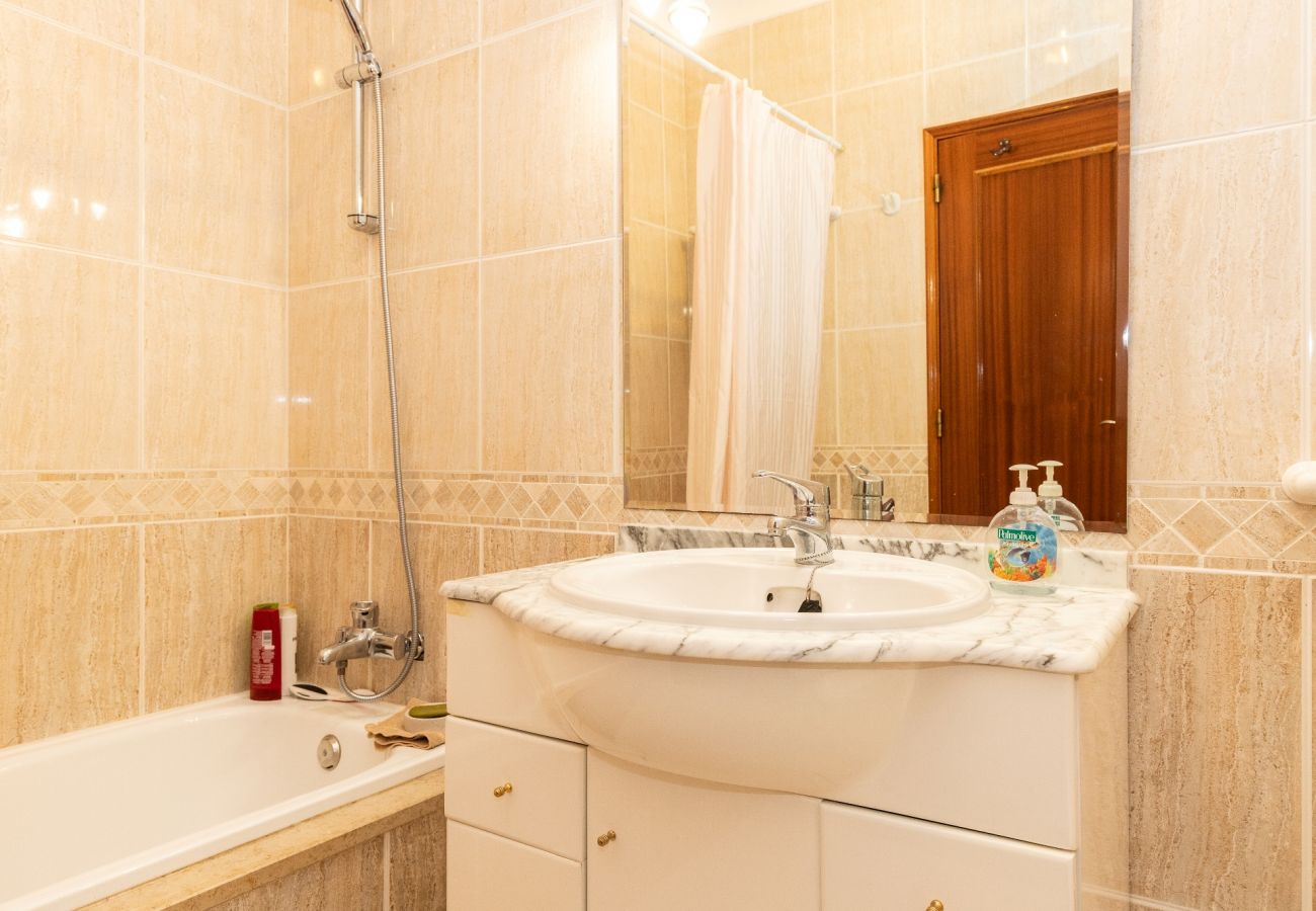 Apartamento en Manta Rota - Piso de 2 dormitorios con patio trasero by AlgarveManta (35T2)