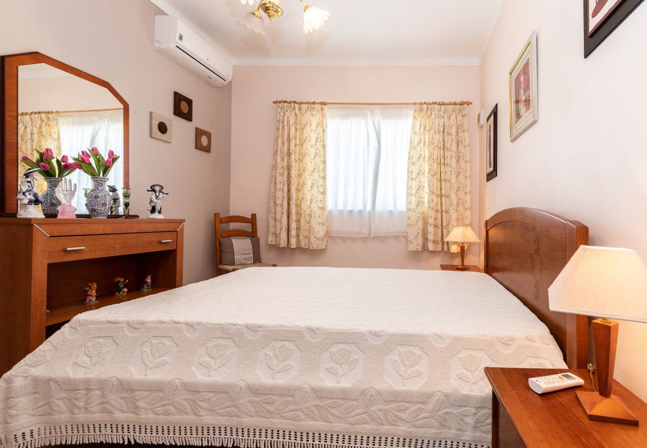 Apartamento en Manta Rota - Piso de 2 dormitorios con patio trasero by AlgarveManta (35T2)