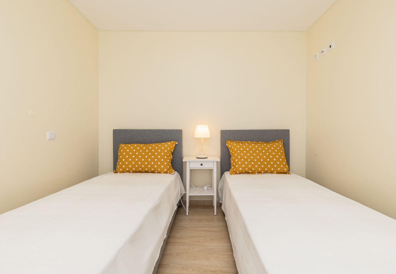 Apartamento en Manta Rota - T2 en condominio con piscina by AlgarveManta (3T2)