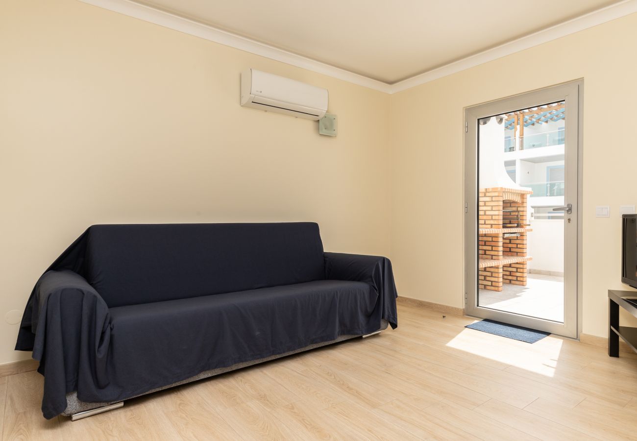 Apartamento en Manta Rota - T2 en condominio con piscina by AlgarveManta (3T2)