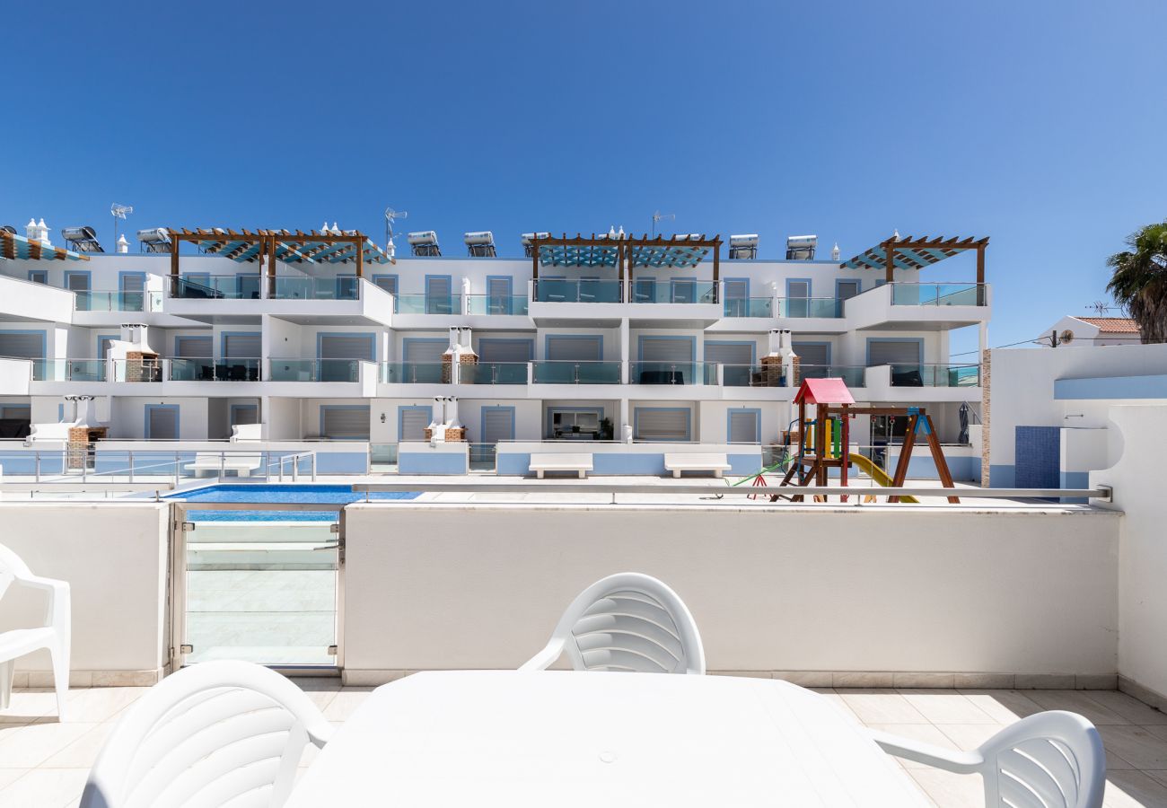 Apartamento en Manta Rota - T2 en condominio con piscina by AlgarveManta (3T2)