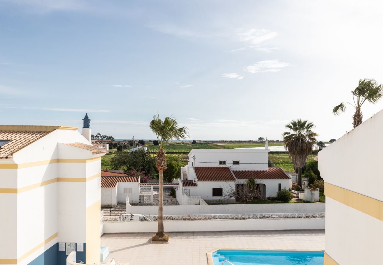 Residencial en Manta Rota - Casa en condominio con piscina y WIFI by AlgarveManta (8V4)