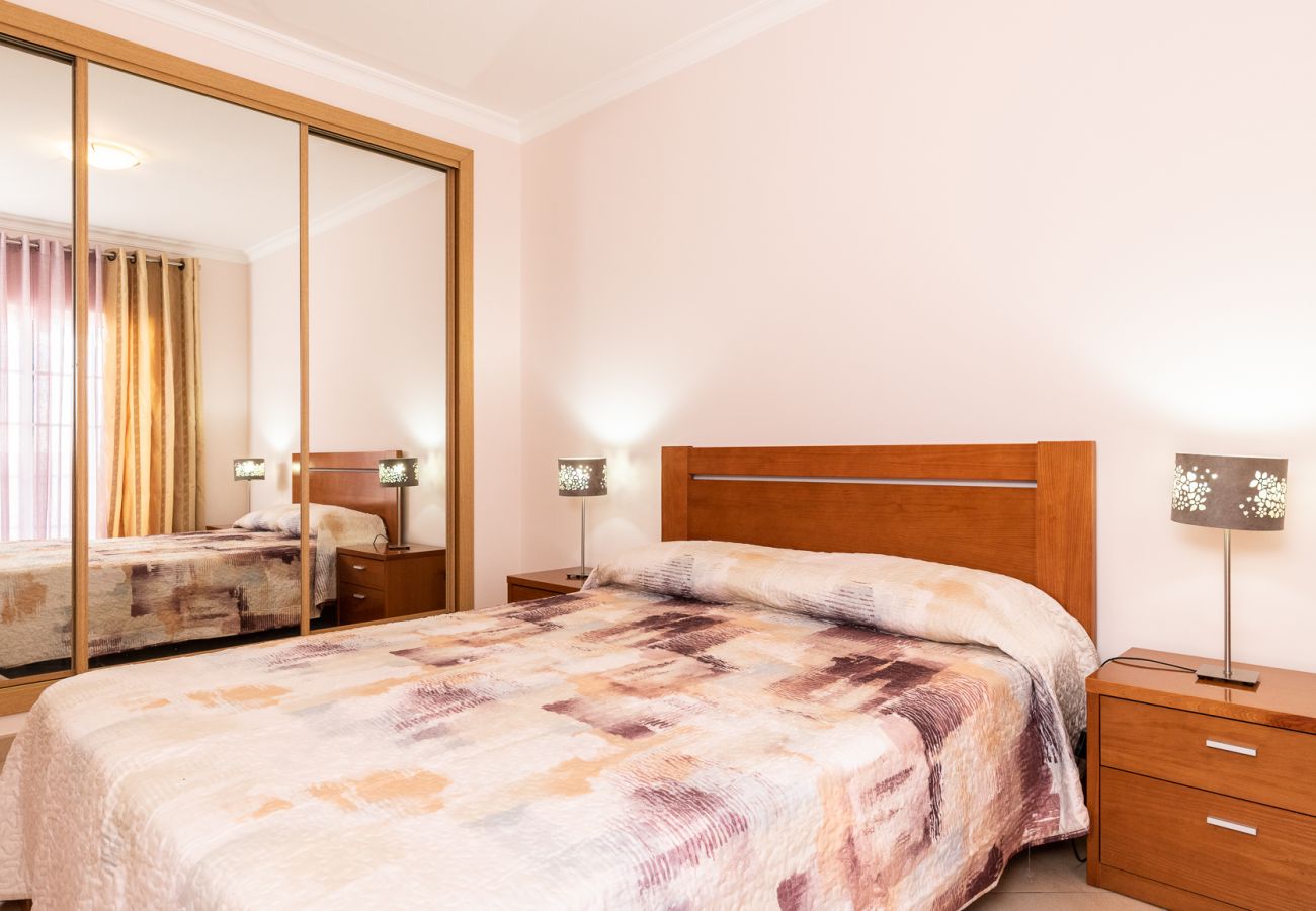 Casa adosada en Manta Rota - Casa de 4 habitaciones en Condominio con piscina by AlgarveManta (9V4)