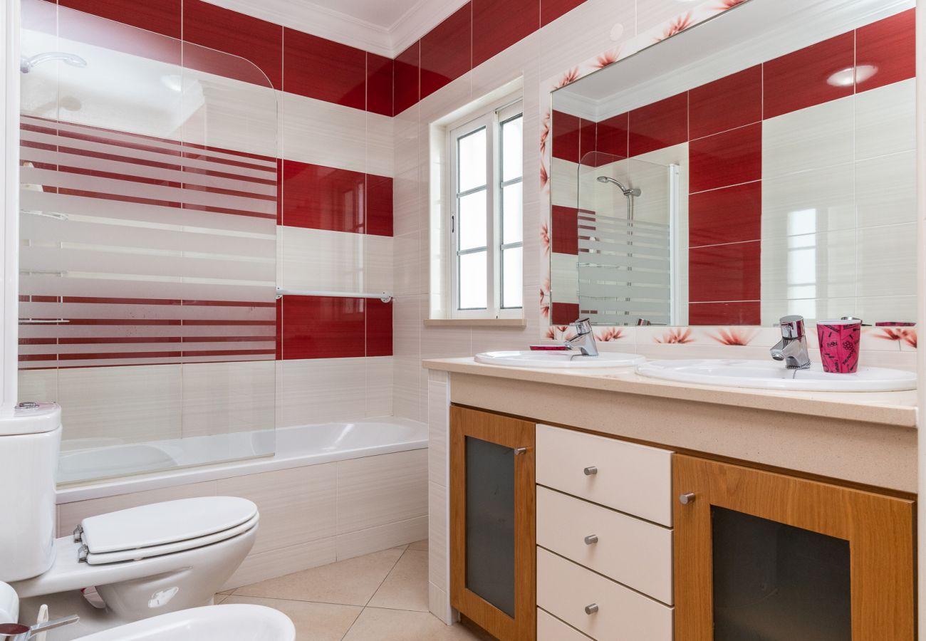 Casa adosada en Manta Rota - Casa de 4 habitaciones en Condominio con piscina by AlgarveManta (9V4)