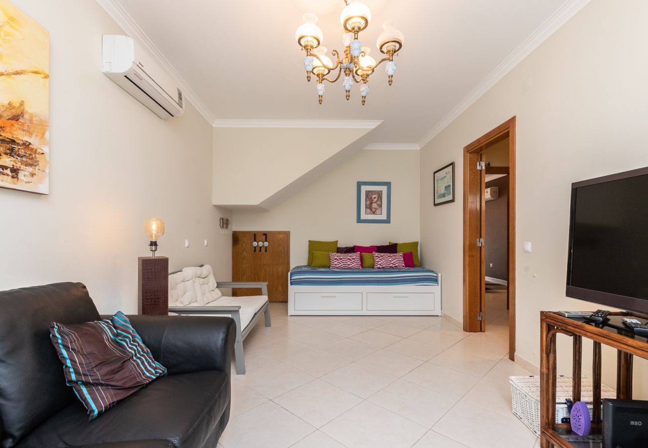 Villa en Manta Rota - Villa de 3 dormitorios con piscina privada y Wi-Fi by AlgarveManta (13V3)