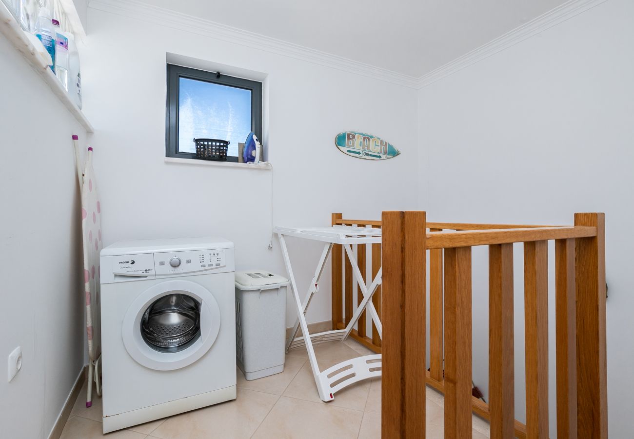 Casa adosada en Manta Rota - Villa de 3 dormitorios a 50 metros de la playa con patio por AlgarveManta (15V3)