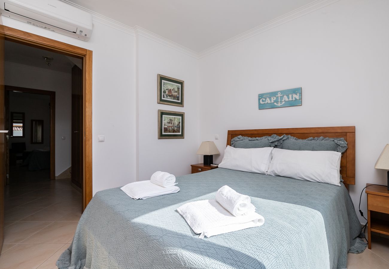 Casa adosada en Manta Rota - Villa de 3 dormitorios a 50 metros de la playa con patio por AlgarveManta (15V3)