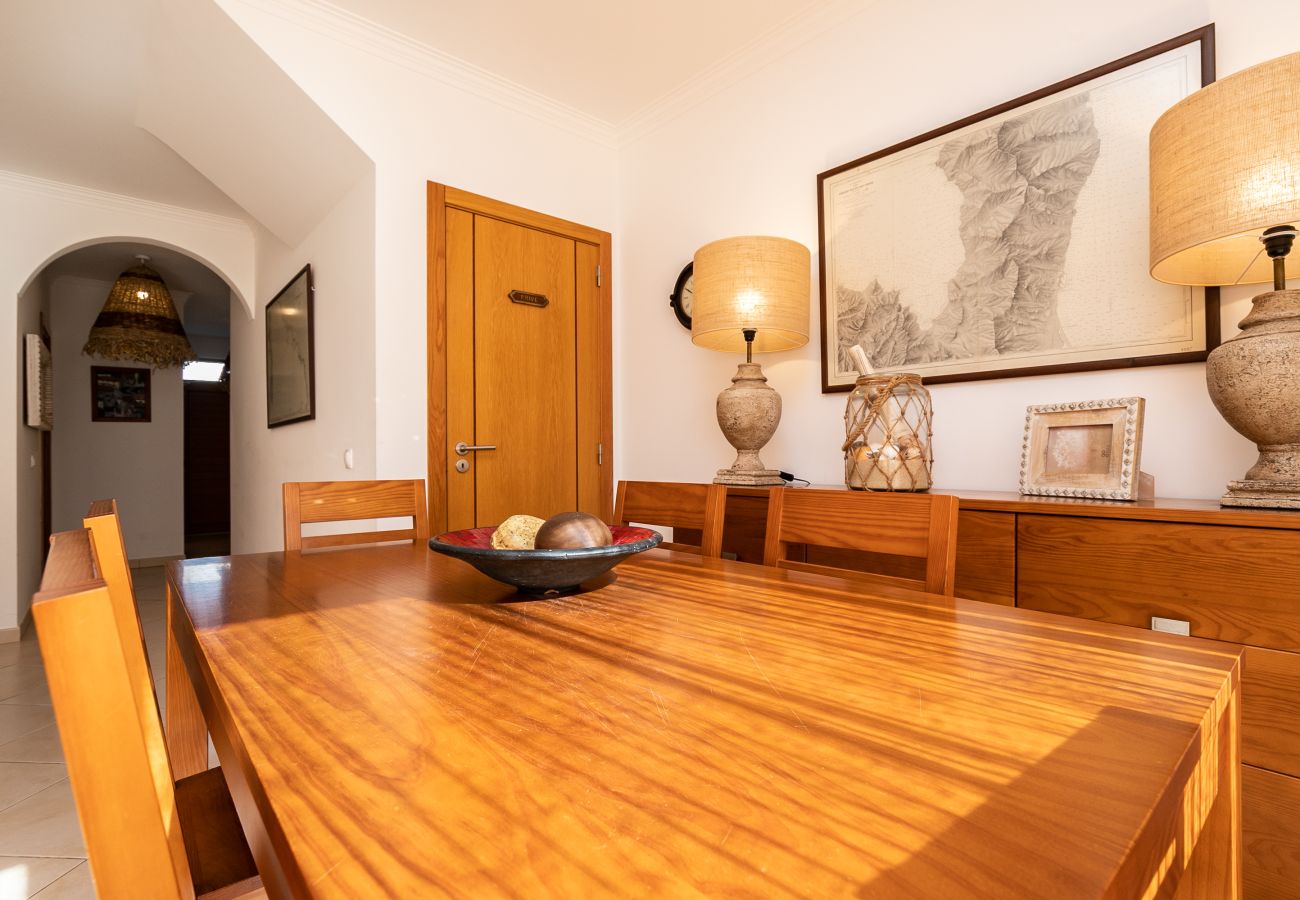 Casa adosada en Manta Rota - Villa de 3 dormitorios a 50 metros de la playa con patio por AlgarveManta (15V3)